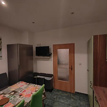 Citywohnung - Geraeumige Ideal Fuer Arbeit & Freizeit Merseburg