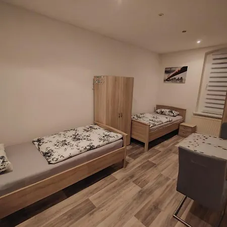 Citywohnung - Geraeumige Ideal Fuer Arbeit & Freizeit * Merseburg